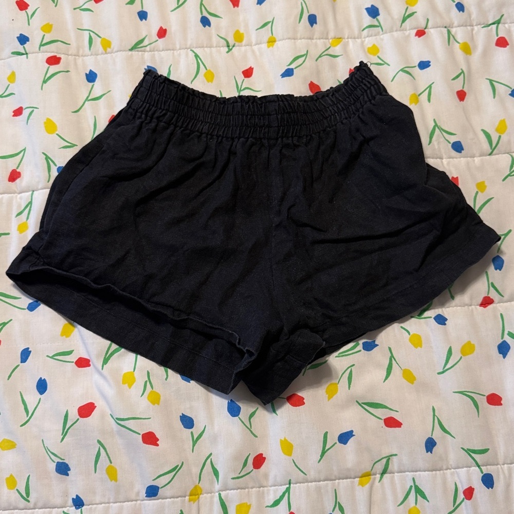 Reformation Black Shorts - Picture 3 of 4